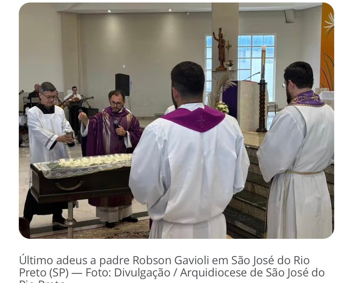 Corpo de padre brasileiro que ajudava refugiados e morreu na Ucrânia é enterrado em Urânia