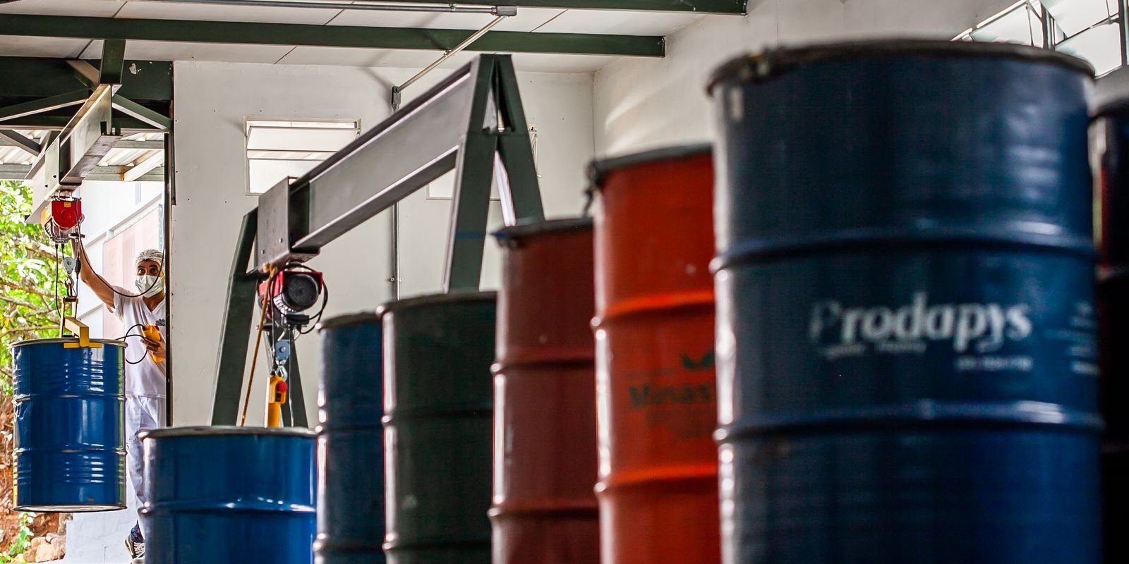 Produção industrial brasileira recua 0,2% em maio, marcando primeira queda desde dezembro de 2025