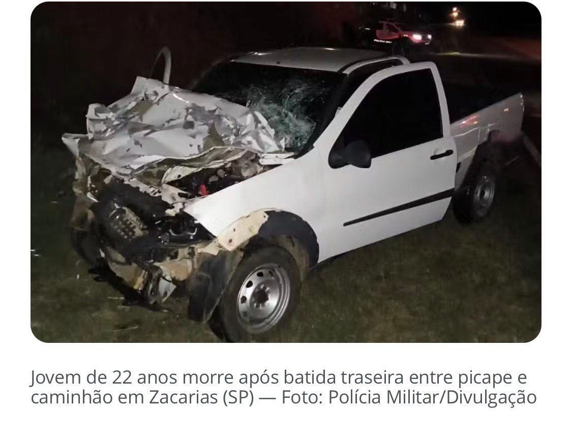 Jovem de 22 anos morre após batida entre picape e caminhão em Zacarias