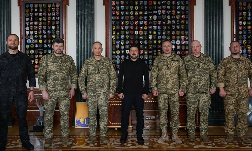Zelensky entre bombas e protestos: entenda a crise após troca de ministro na Ucrânia