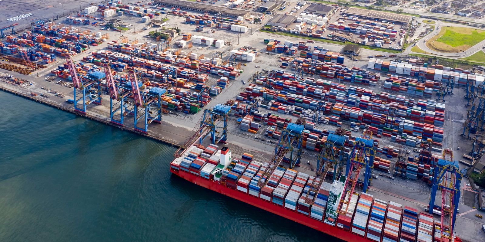 Brasil reitera que tarifas dos EUA são “injustas” e intensifica negociações em cenário de tensão comercial