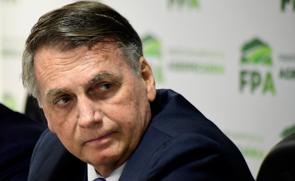 Decisão de exibir vídeo feito com IA não partiu de Bolsonaro, diz defesa