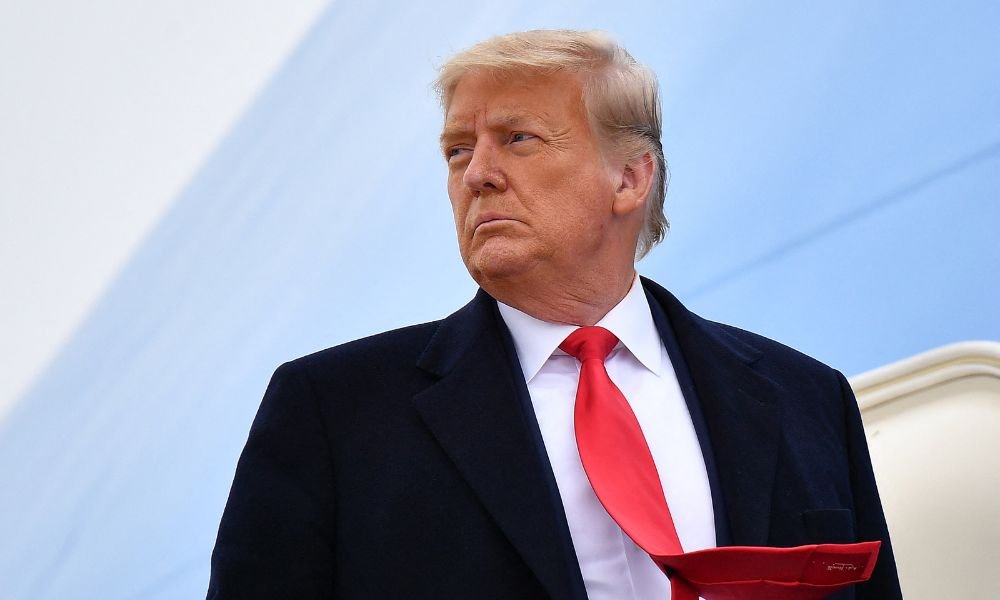 Trump deve enviar representantes a Brasília para investigar sistema eleitoral brasileiro