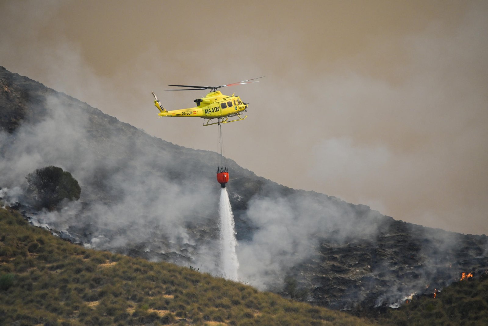 Incêndio florestal na Espanha causa dezenas de mortos, feridos e desaparecidos