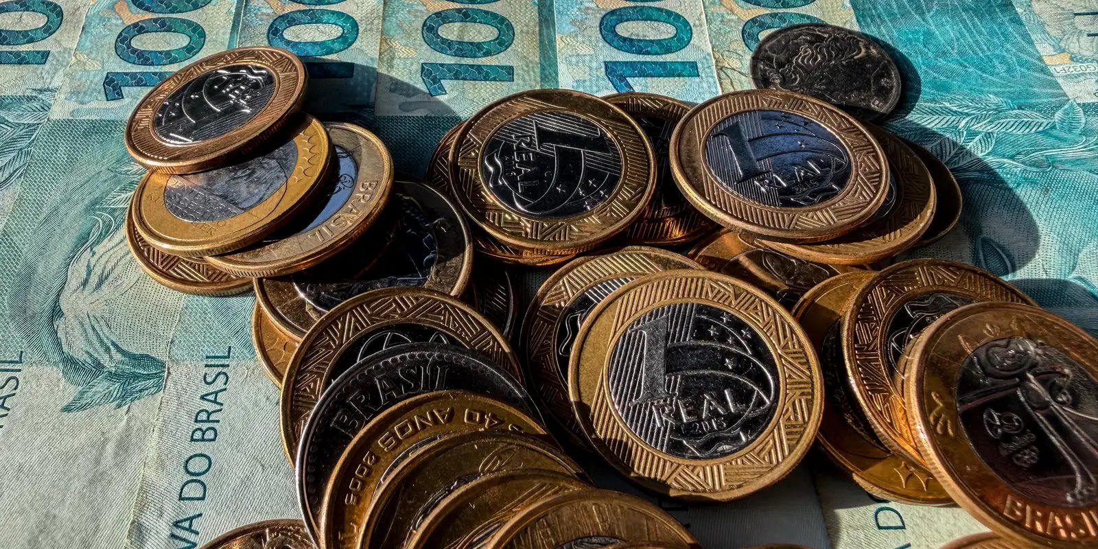 INPC Acumula 4,33% em 12 Meses, Influenciando Reajustes Salariais e Poder de Compra