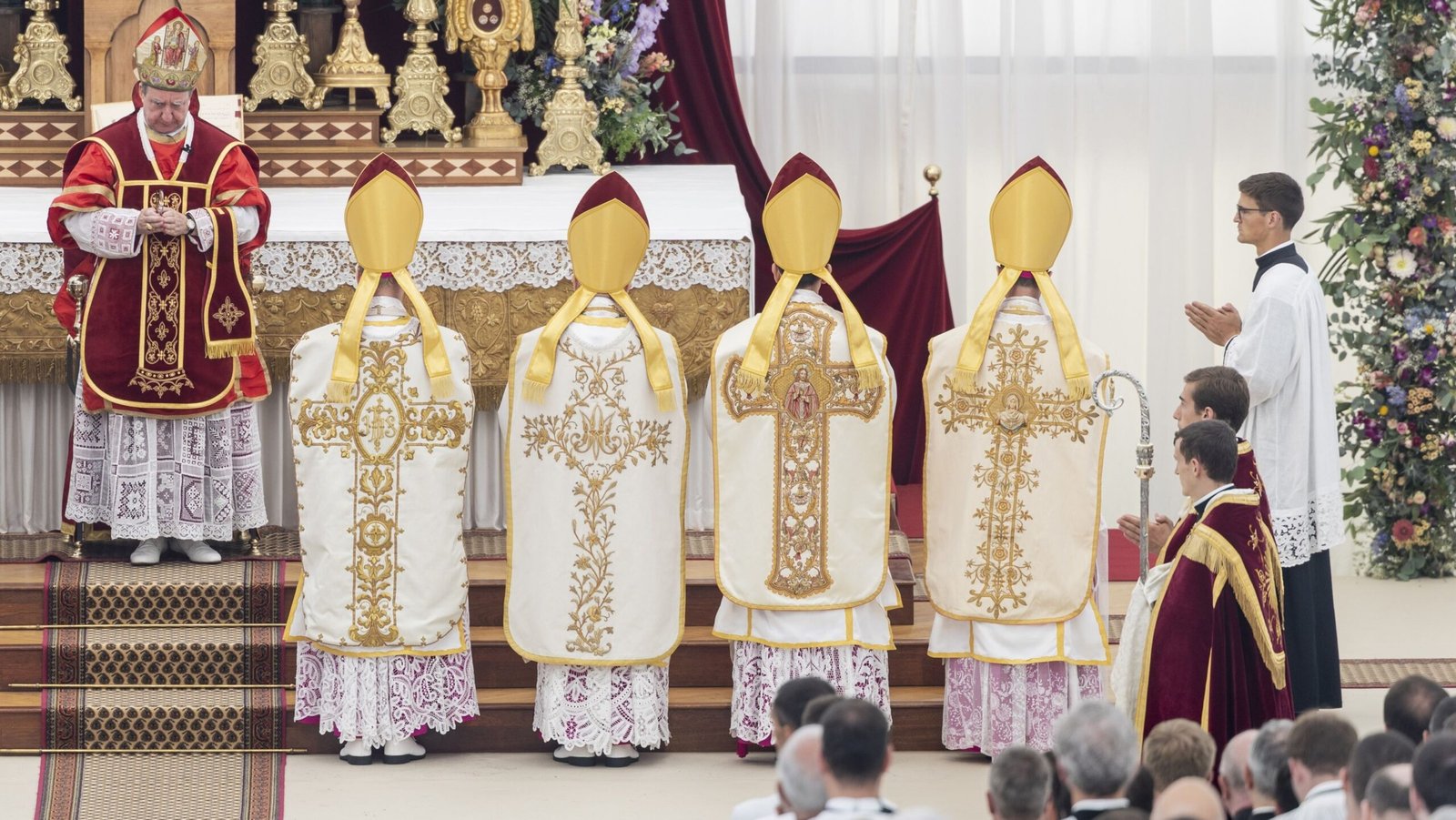 A excomunhão da FSSPX: como a Igreja Católica defende seu direito de governar a si mesma
