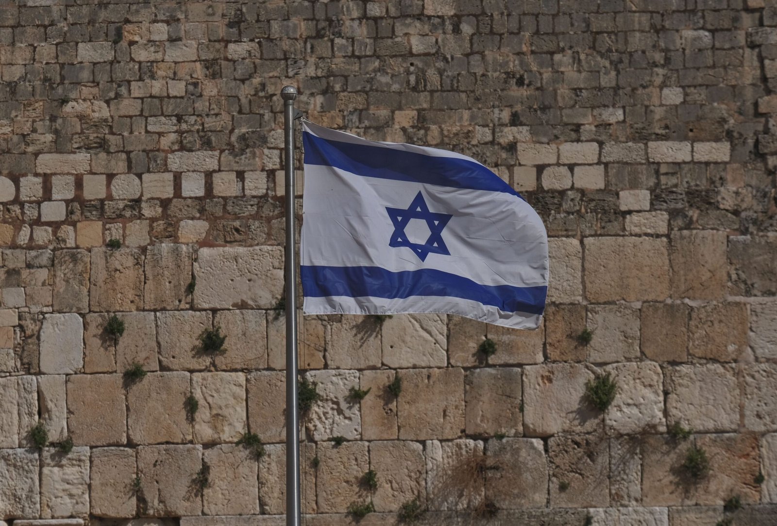 Visita a Israel em meio à guerra: para além das manchetes, um país de complexidades e busca por esperança