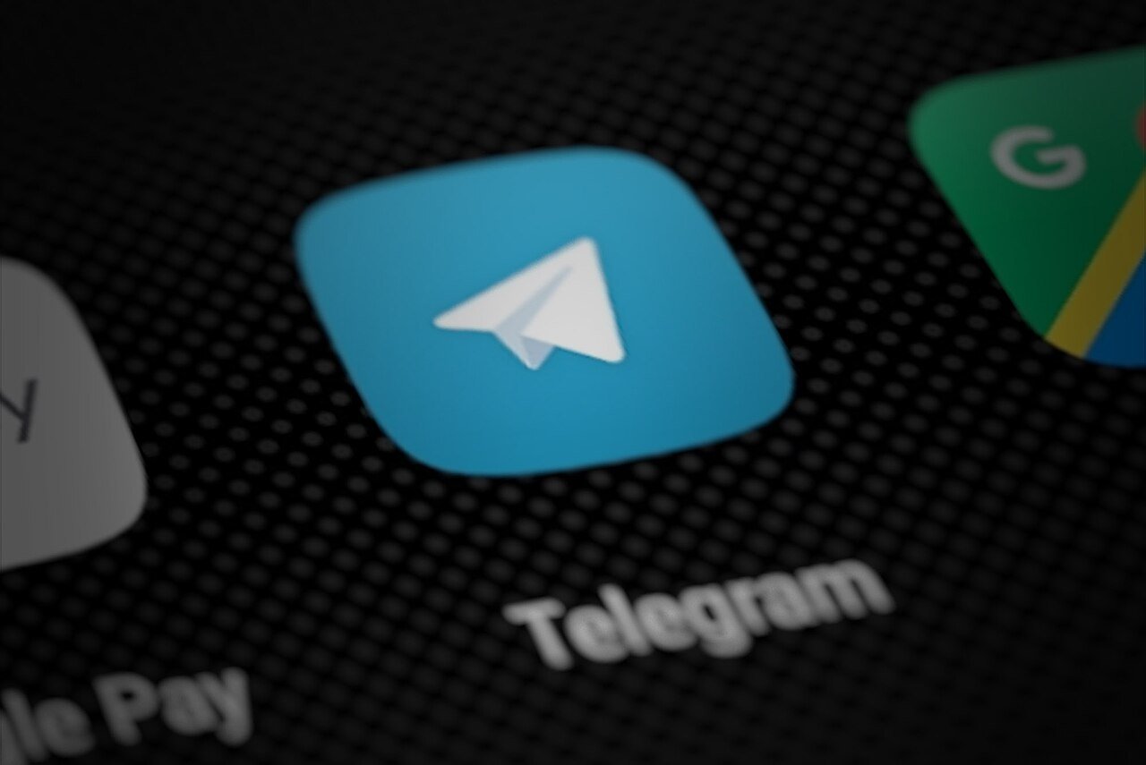 Rússia acusa CEO do Telegram de ajudar terrorismo e o coloca em lista de procurados
