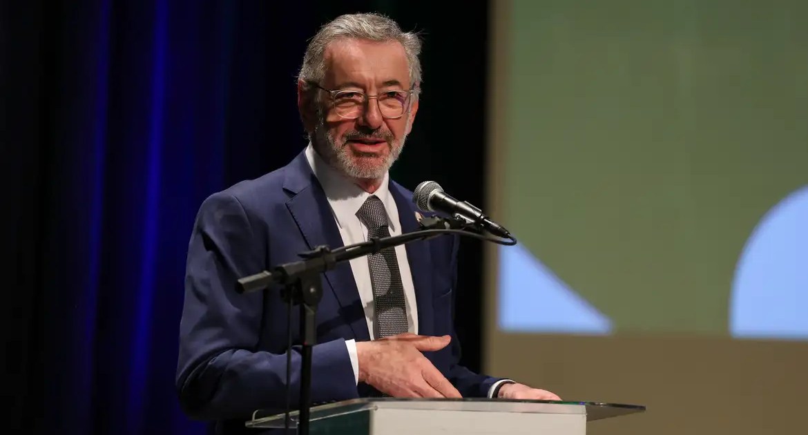 ‘Momento de usar reciprocidade o tempo é que vai determinar’, diz ministro da Indústria