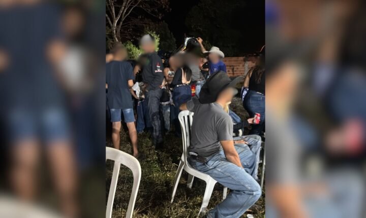 Adolescentes são encontrados consumindo bebida alcoólica em rodeio clandestino no noroeste de SP