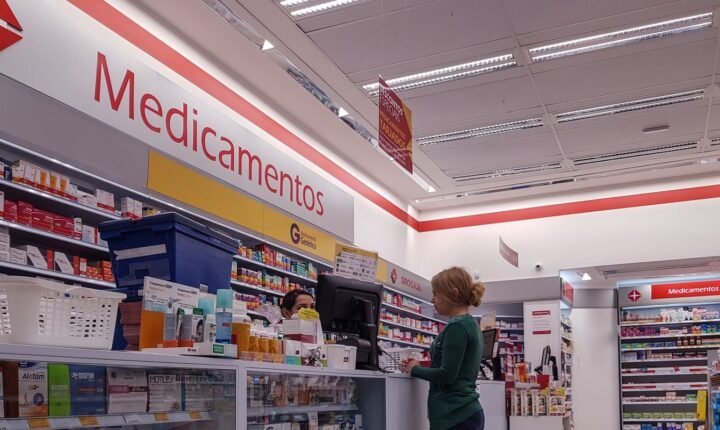 Mudanças na emissão e no controle de receitas médicas entram em vigor