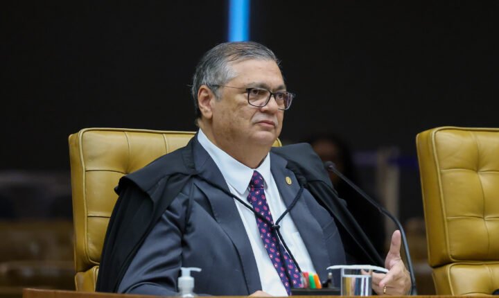 PF realiza operação sobre filme Dark Horse com autorização de Dino