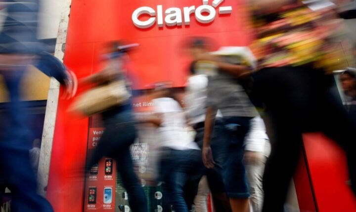 Cade dá aval para a Claro comprar a Desktop