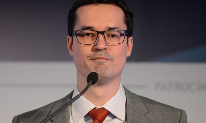 TSE suspende campanha de Deltan Dallagnol ao Senado e bloqueia recursos públicos