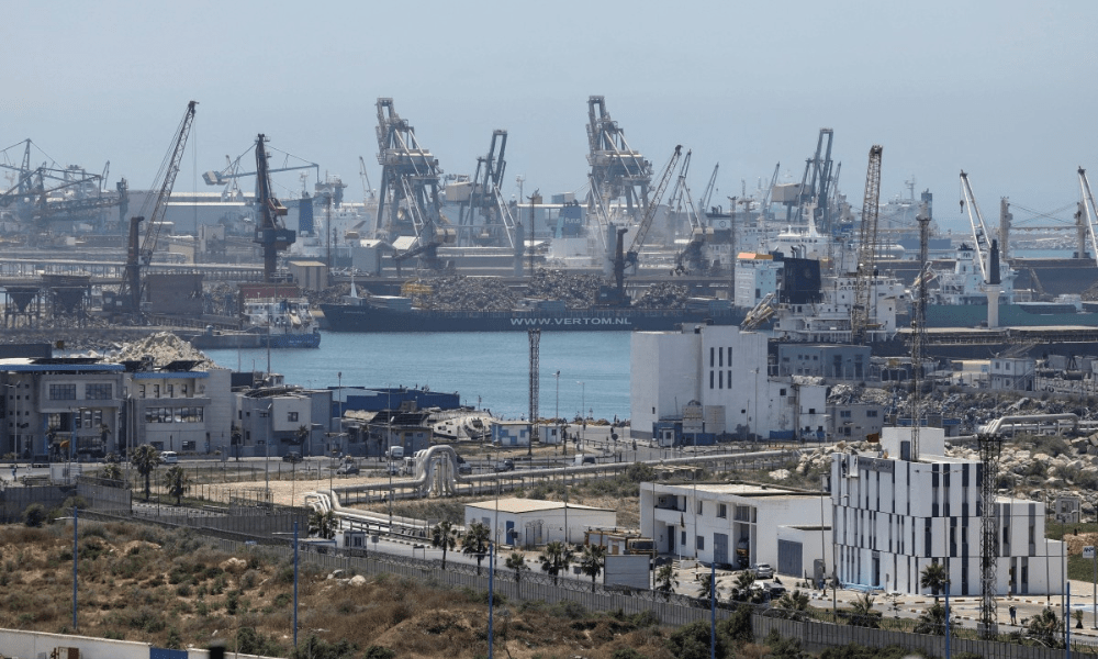 EUA limitam horários de defesa aérea para navios no Estreito de Ormuz, diz jornal