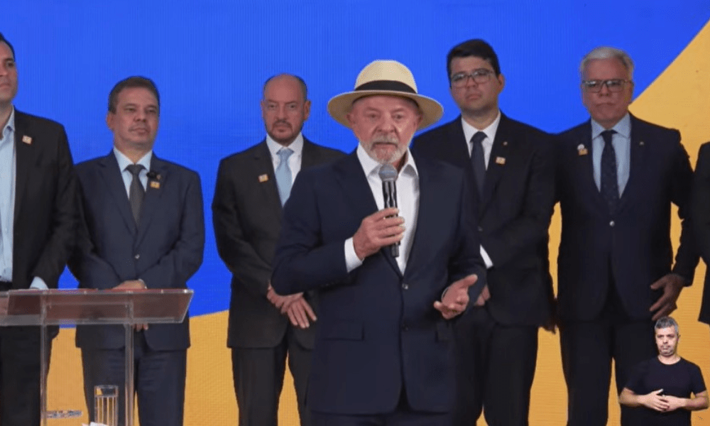 Lula critica Trump por classificar PCC e CV como terroristas: ‘Terrorismo foi o 8 de Janeiro’