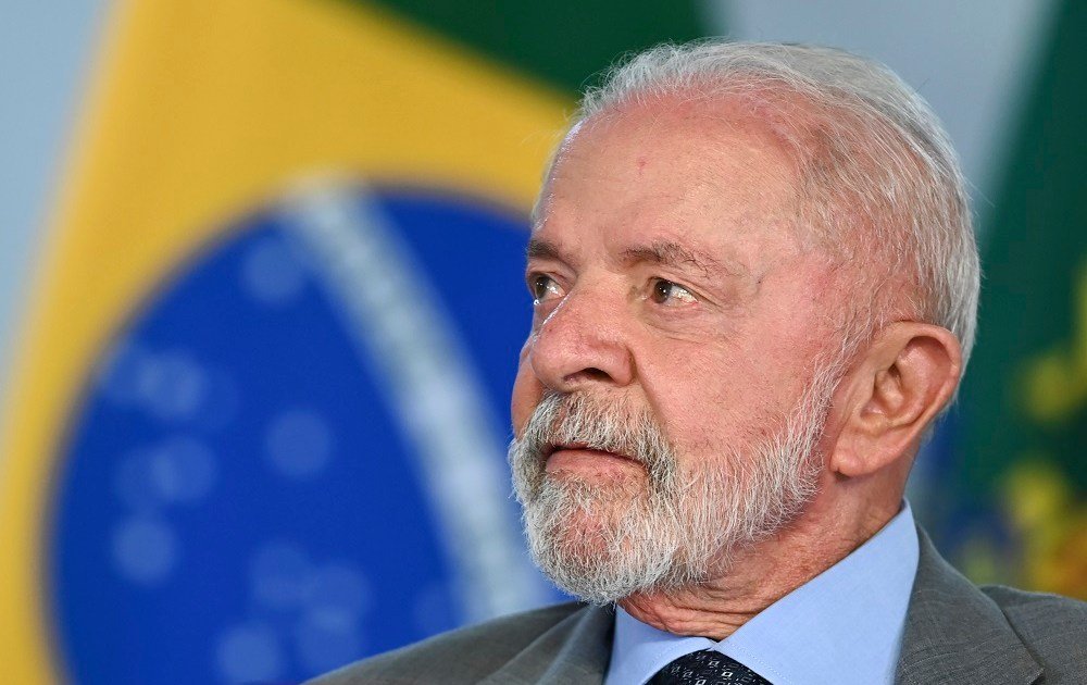 Lula se reúne com ministros e empresários para discutir questões fiscais