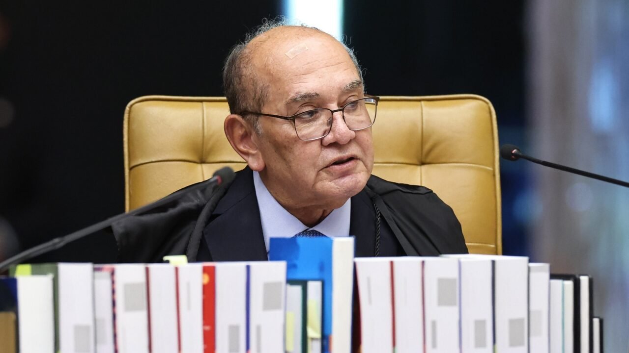 Gilmar Mendes aprofunda crise ao acusar André Mendonça de ajuste prévio com Luiz Fux sobre afastamentos na PF
