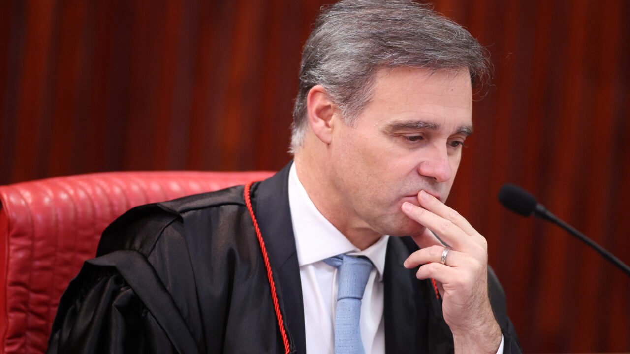 Mendonça é sorteado relator de ação contra reajuste do Bolsa Família de Lula