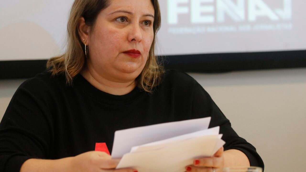 “Tiktokização” e crise sufocam propostas de campanha, diz Fenaj