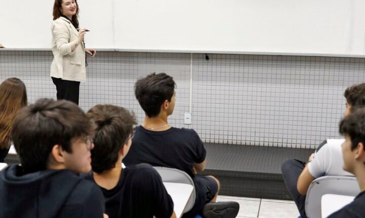 Mais de 625 mil pessoas fazem a Prova Nacional Docente neste domingo