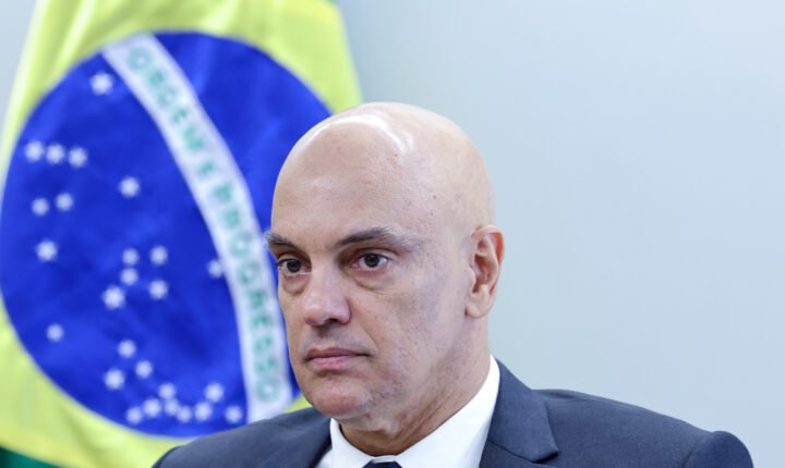 Fachin retira Moraes da relatoria do inquérito das fake news