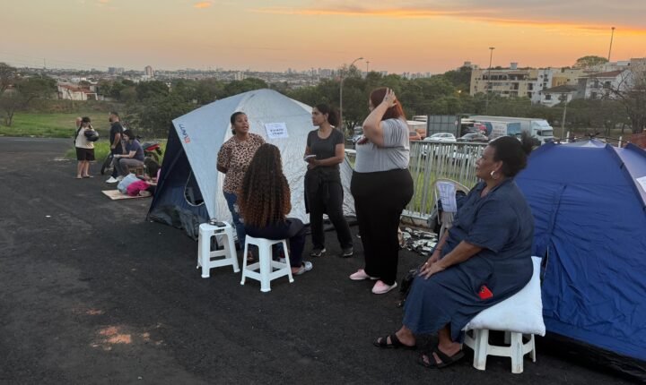 Fãs de Luan Santana acampam em frente a estádio um dia antes de show no interior de SP: ‘Chegar mais perto possível’