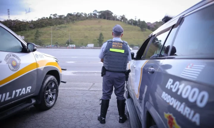 Polícia Rodoviária apreende mais de meia tonelada de drogas e prende motorista no interior de SP