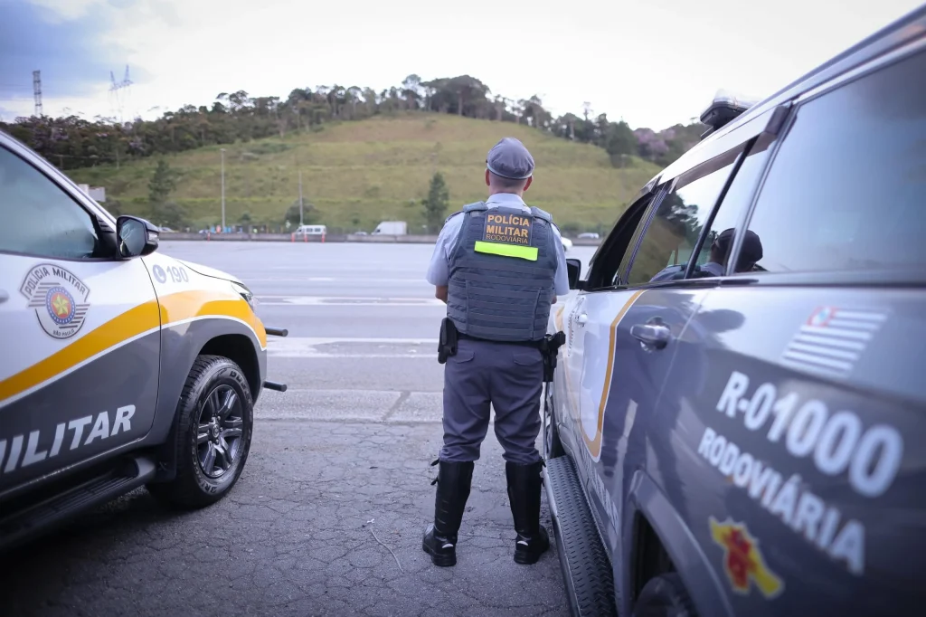 Polícia Rodoviária apreende mais de meia tonelada de drogas e prende motorista no interior de SP