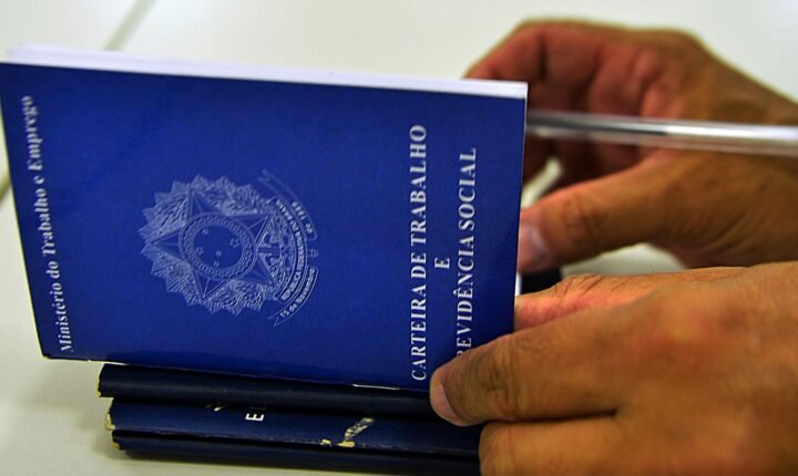 Lote complementar do abono salarial começa a ser pago nesta quinta