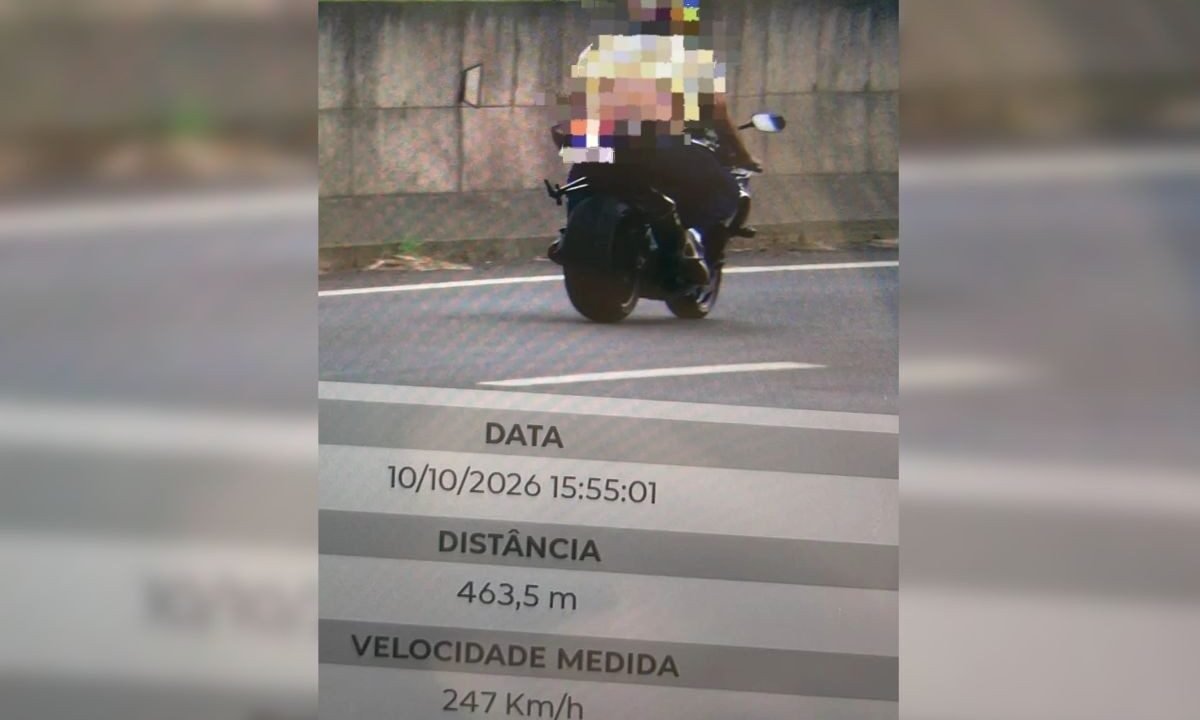 Motociclista é flagrado por radar ao pilotar a quase 250 km/h em rodovia