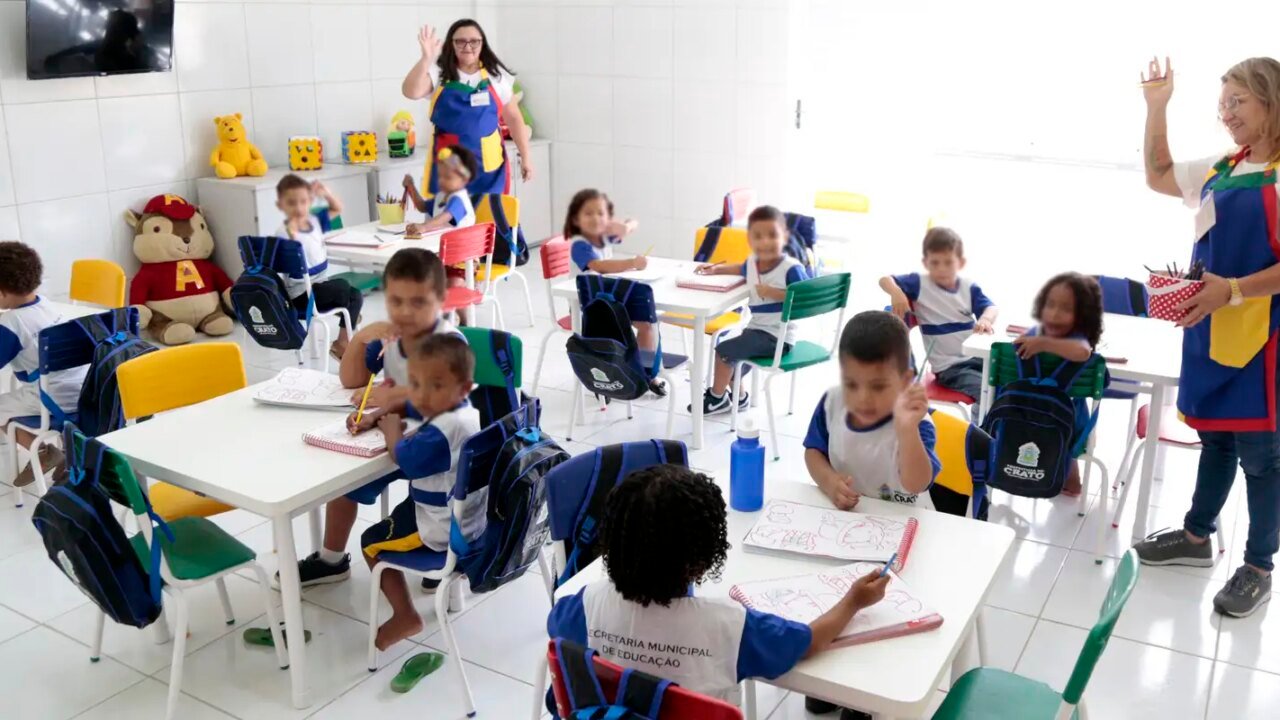 Escolha de livros didáticos para educação infantil começa nesta terça