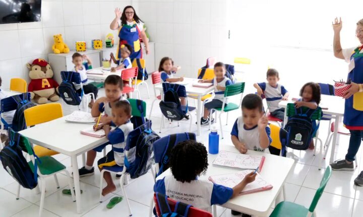 Escolha de livros didáticos para educação infantil começa nesta terça