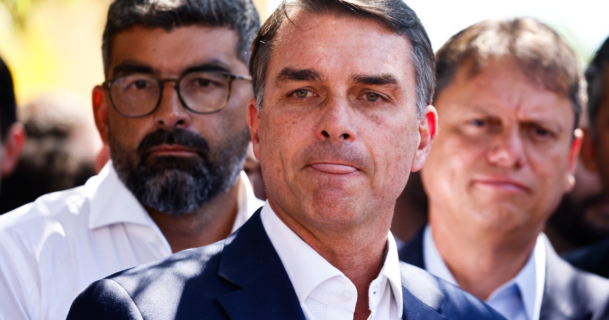 Flávio Bolsonaro afirma que não participará de debate na Band/Jovem Pan: ‘Não está previsto’
