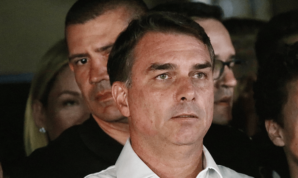 Wall Street Journal critica Justiça brasileira por ‘vingança política’ contra Flávio Bolsonaro