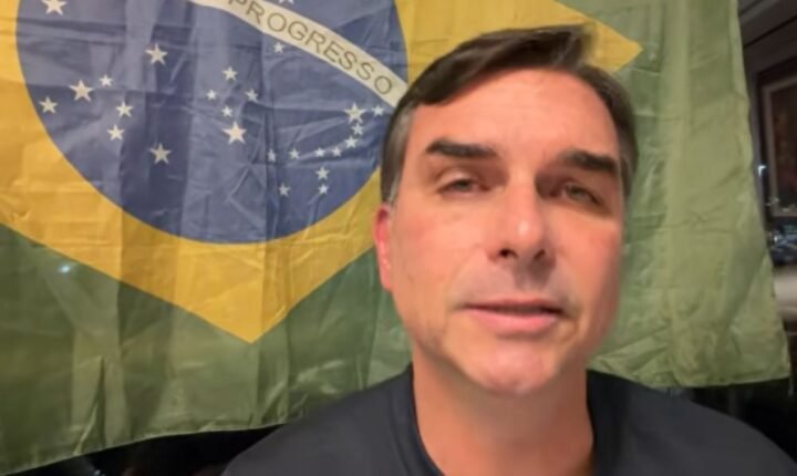 Propaganda de Flávio Bolsonaro será reexibida após problema de áudio, anuncia TSE