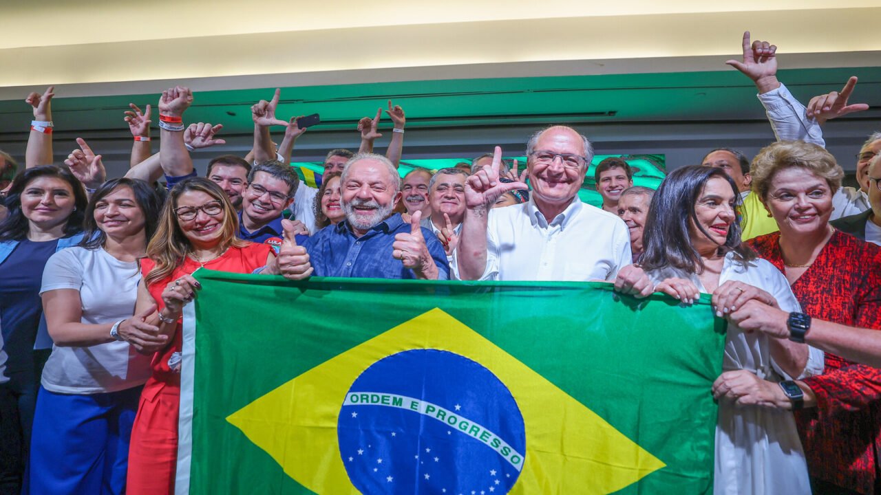 Oito abusos eleitorais de Lula que não foram contidos pela Justiça