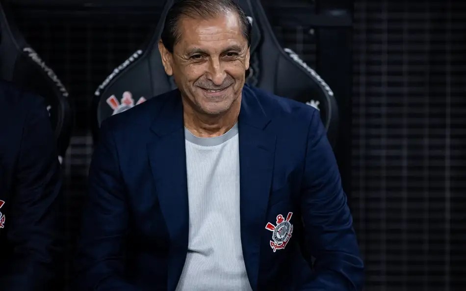 Ramón Díaz é cotado para comandar o Corinthians e pode estrear contra o Palmeiras