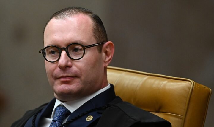 Advogado de Trump solicita investigação sobre eleição no Brasil: ‘Maior virada da história ou fraude’