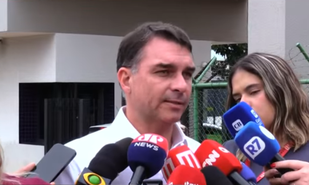 Flávio Bolsonaro vence Lula em seção eleitoral da Papudinha no Distrito Federal