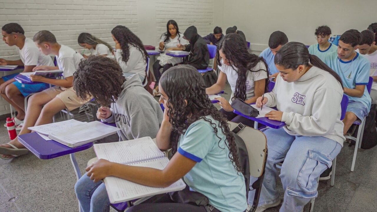 Estudantes de escolas públicas querem ensino e aprendizagem melhores