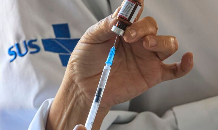 Meningite: quatro cidades do Rio ofertam vacina a pessoas até 24 anos