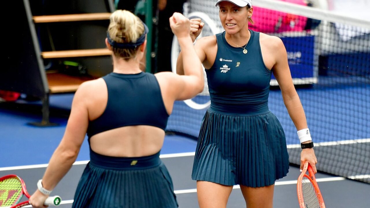 Dupla de Luisa Stefani avança às quartas do WTA 1000 de Pequim