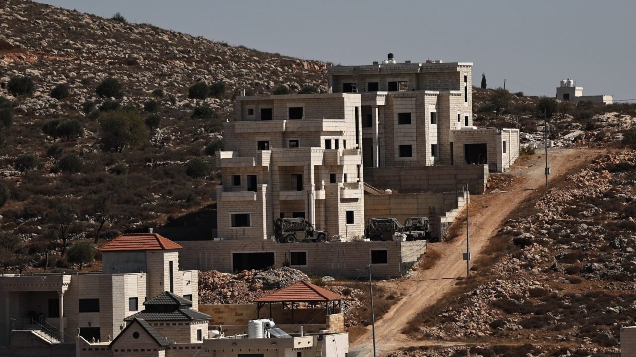 Netanyahu ordena fechamento total da Cisjordânia após ataque contra israelenses