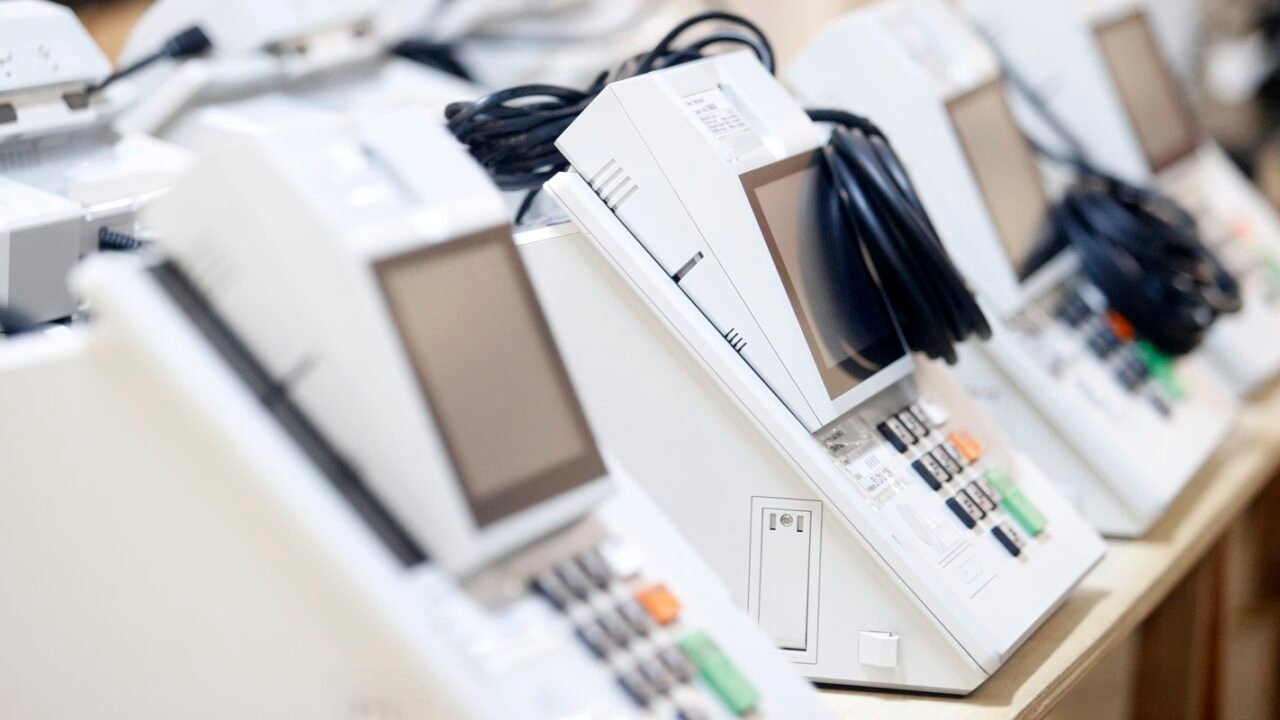 Estado de SP começa a preparar mais de 114 mil urnas para o 2º turno