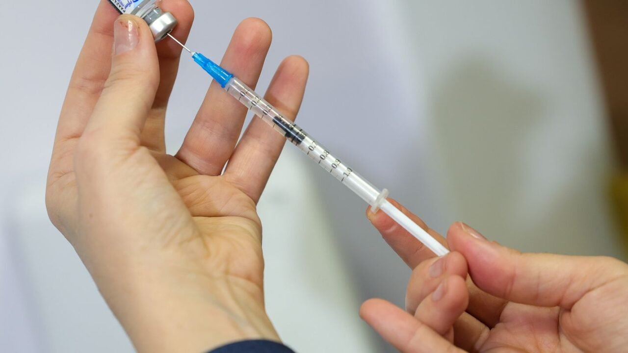 Vírus respiratórios ainda estão em alta no país, alerta Fiocruz