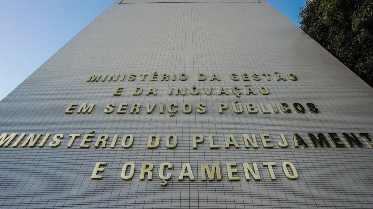 Governo libera R$ 5,2 bilhões para reforçar assistência social e saúde