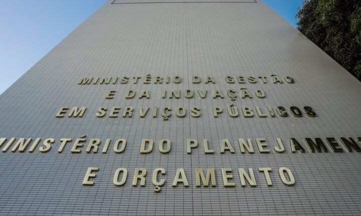 Governo libera R$ 5,2 bilhões para reforçar assistência social e saúde