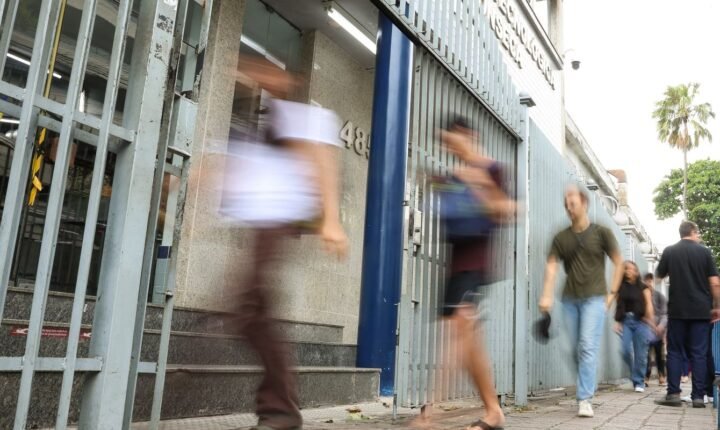 Termina neste domingo prazo escolher idioma da prova do Enem 2026