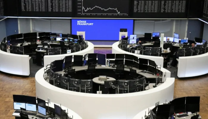 Bolsas da Europa sobem com alívio em petróleo  • Reuters